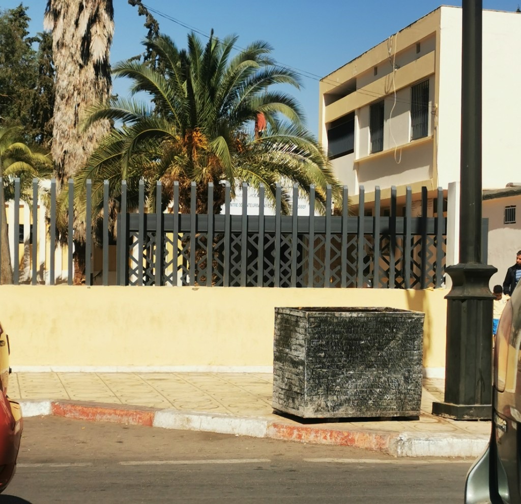 مزهريات مولاي يوسف… مقابر سجائر تحت إشراف جماعة خريبكة!