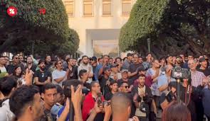 Le Maroc mise sur le football, sa jeunesse réclame la santé et l’éducation.