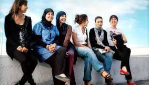 Femmes du Maroc : les chiffres du progrès, les ombres de la réalité