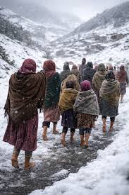 Quand l’État détourne le regard : à Boutferdal, femmes et enfants manifestent sous la neige face à l’indifférence des oligarques