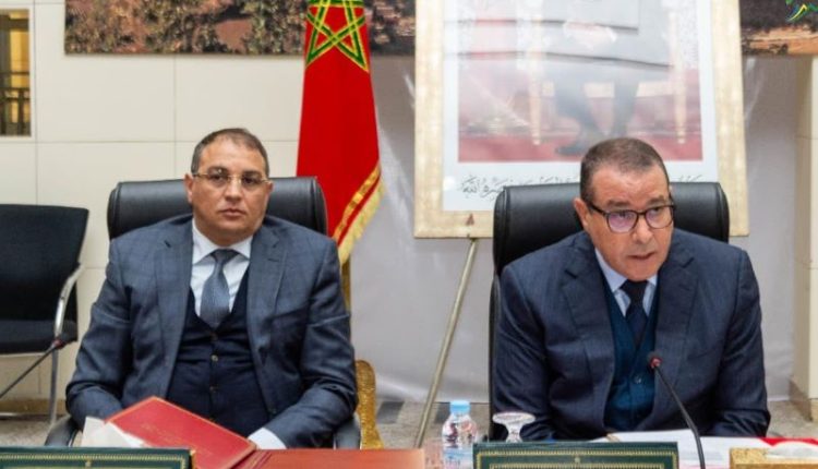 مجلس جهة بني ملال–خنيفرة يصادق على حزمة مشاريع استراتيجية خلال دورة استثنائية.