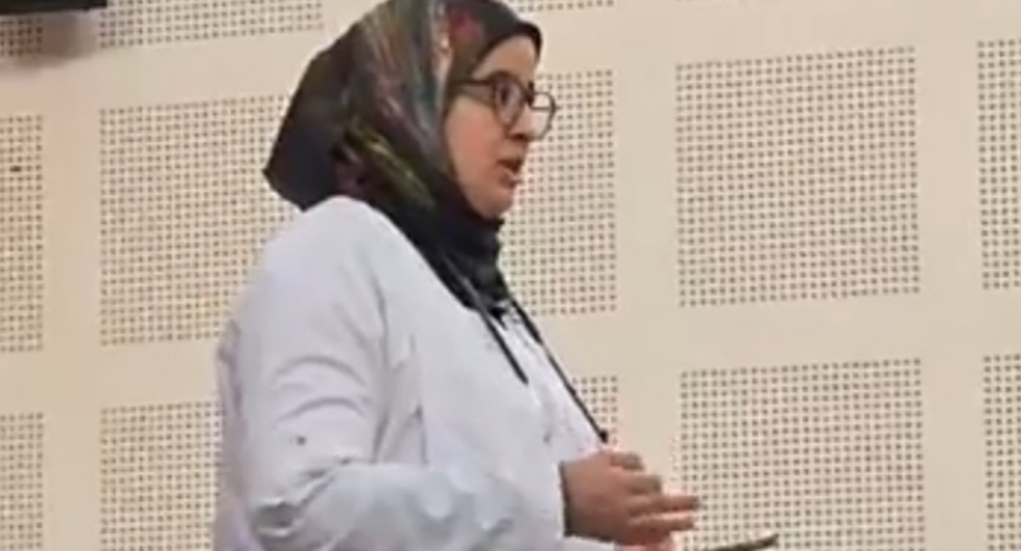 خريبكة: ندوة علمية حول الوقاية والكشف المبكر عن داء السرطان بمشاركة الدكتورة حنان غزيل.