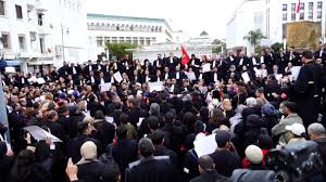 Justice sous tension : les avocats font plier le gouvernement, Ouahbi isolé