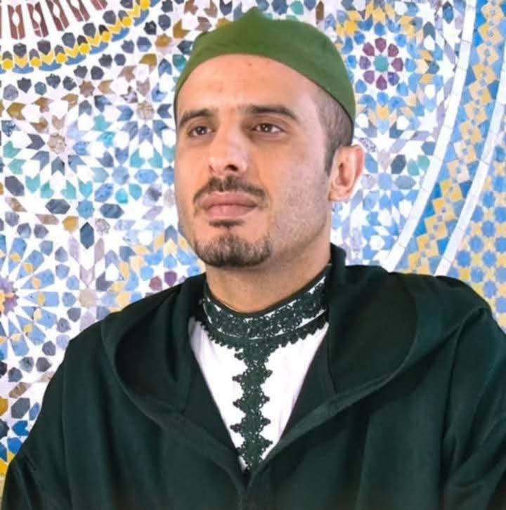 حين يصفق البعض للفراغ ويصنع آخرون رجالا من نور القرآن، مراد خليل نموذج لا يغني للناس بل يعيد بناءهم من الداخل