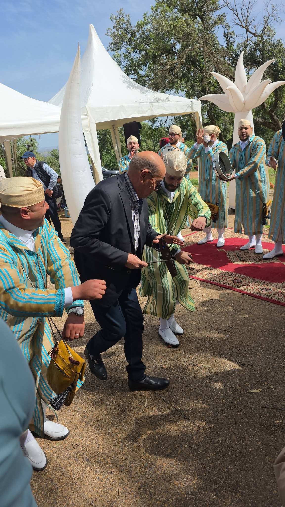 غابة الخطوات تجمع أسرة الدفاع بخريبكة… نهار فيه الضحك، التكريم ورسائل تقيلة للداخل قبل الخارج