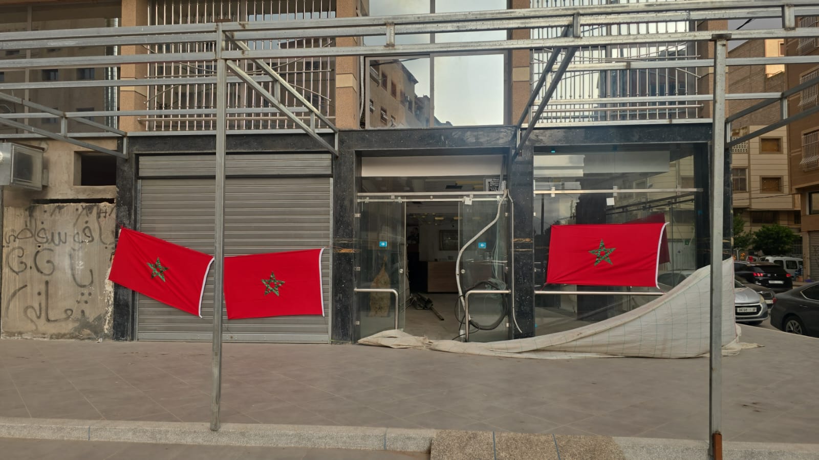 خطير :اش واقع في خريبكة … مستثمر يعتصم، يراسل العامل بلا جواب ويتهم رئيس الجماعة ب الحكرة ويرفع التحدي للنيابة العامة