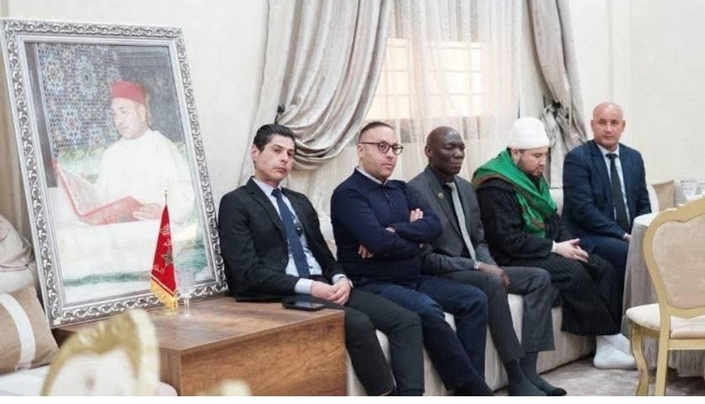 زيارة صامتة تهز موقفاً صلباً: ماذا وقع فعلاً في مداغ؟