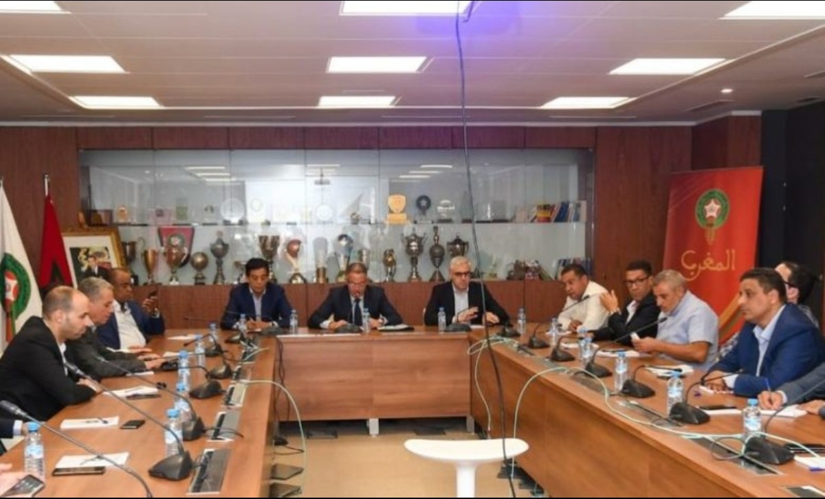 مقترح تاريخي لرفع أندية البطولة الاحترافية المغربية الى 20 فريقا.
